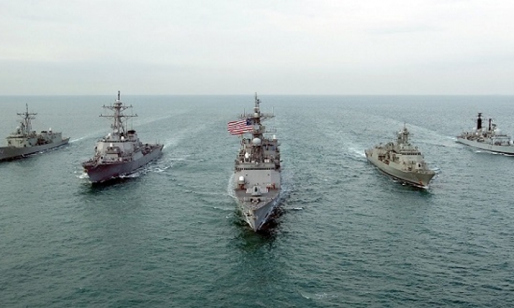 البحرية الأمريكية تطلق طلقات تحذيرية على سفن إيرانية في هرمز