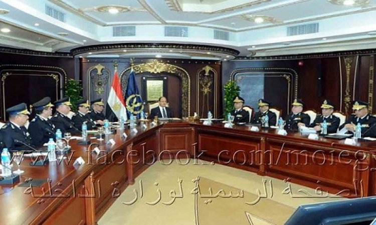 وزير الداخلية : مصرون على اقتلاع جذور الإرهاب من سيناء