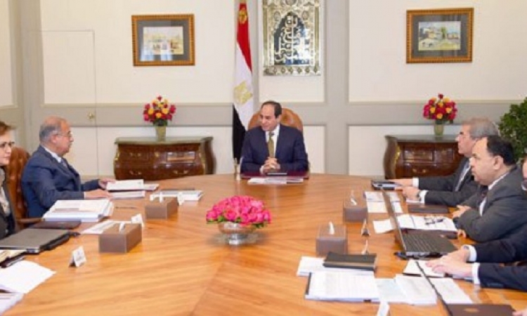 الرئيس السيسى يستعرض مشروع الموازنة ويشدد على دعم السلع