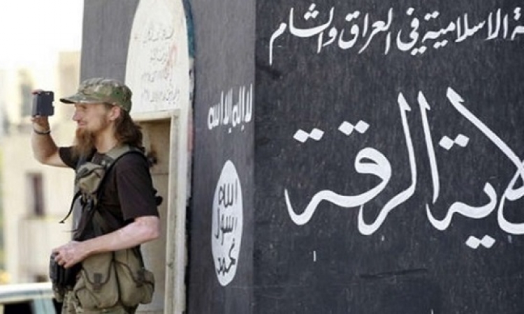 داعش يستعيد سيطرته على عدة قرى شرق مدينة الرقة
