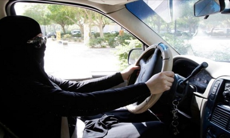 الملك سلمان بن عبد العزيز يبيح للمرأة السعودية حق القيادة