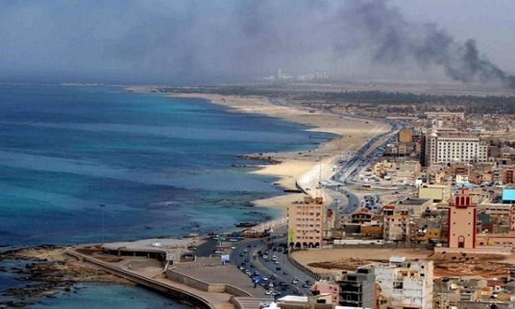 الجيش الليبى يشتبك مع زوارق للجماعات الارهابية أمام سواحل بنغازى