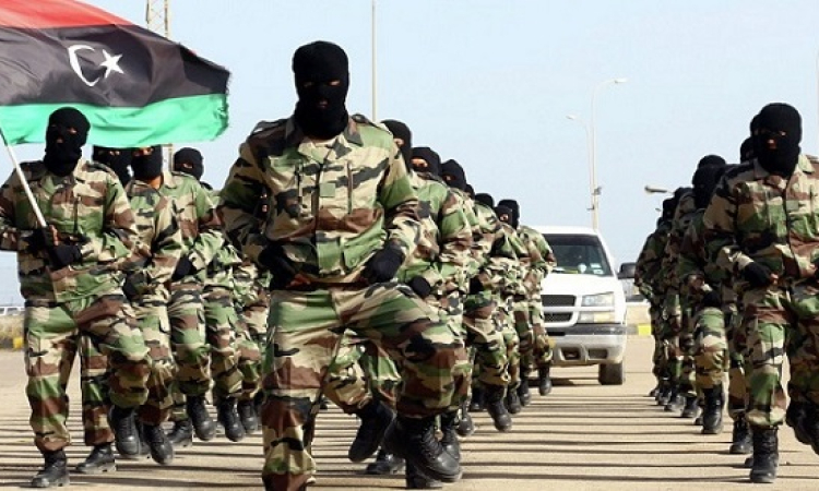 حفتر يرسل كتيبة الصواعق لدعم الجيش الليبى فى منطقة الهلال النفطى