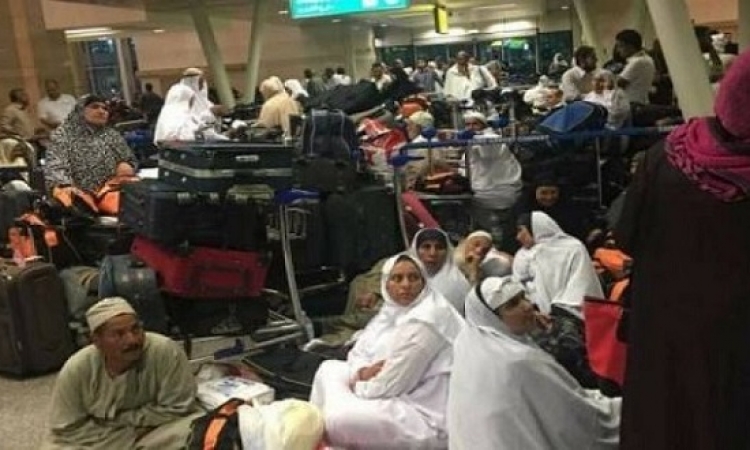انتهاء أزمة تكدس المعتمرين بمطار القاهرة