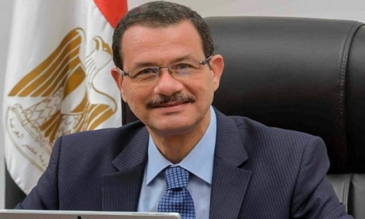 كواليس إقالة أحمد درويش من رئاسة المنطقة الاقتصادية لقناة السويس