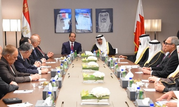 الرئيس السيسى يقوم بزيارة مقر مجلس التنمية الاقتصادية فى البحرين
