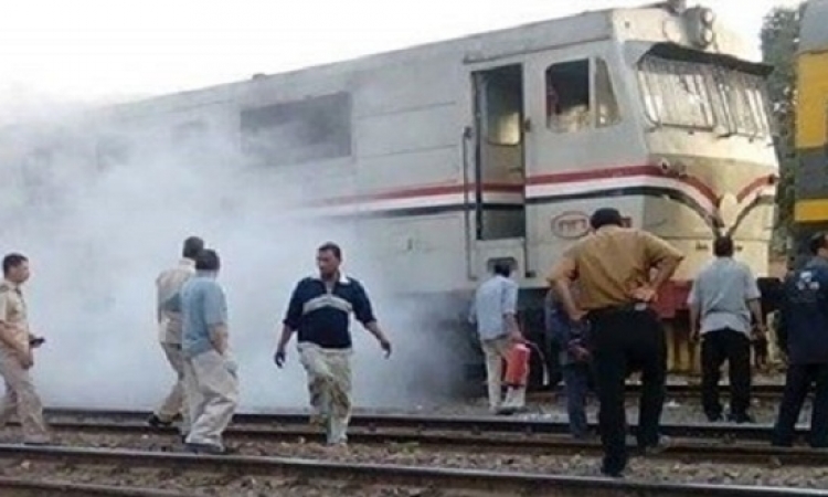 السيطرة على حريق شب بجرار قطار القاهرة ـ الأقصر بمحطة طهطا