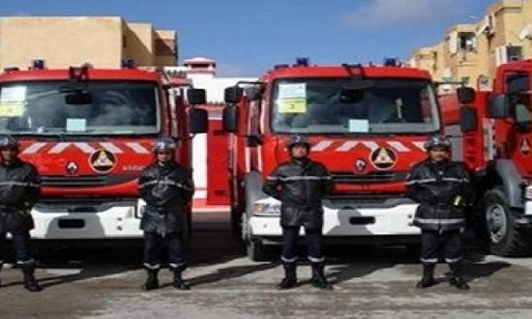 12 سيارة إطفاء لمحاولة إخماد حريق هائل بالبدرشين