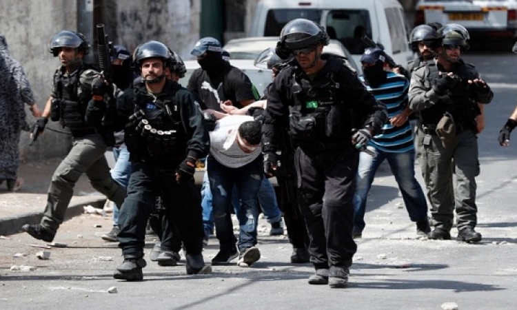إسرائيل تعتقل 42 فلسطينيا فى القدس والضفة الغربية