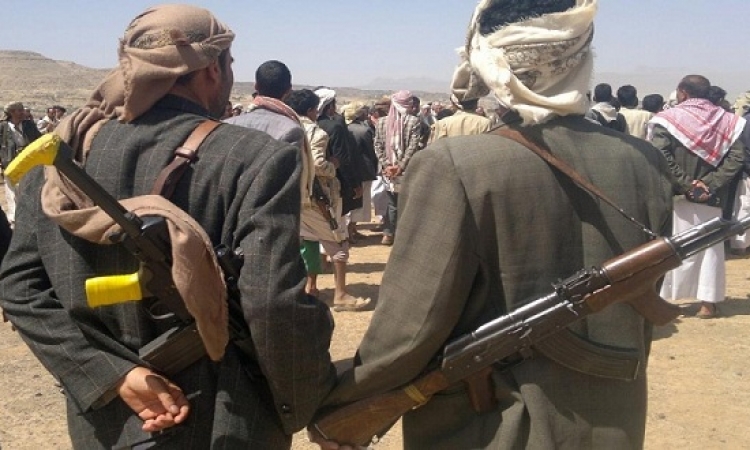 الحوثي يواصل اجتثاث أنصار صالح من مراكز “القيادة والسيطرة”