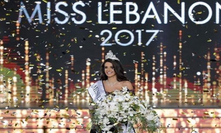 بالصور .. تتويج بيرلا حلو ملكة جمال لبنان لعام 2017