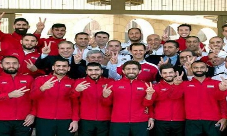الأسد يكرم لاعبى المنتخب السورى