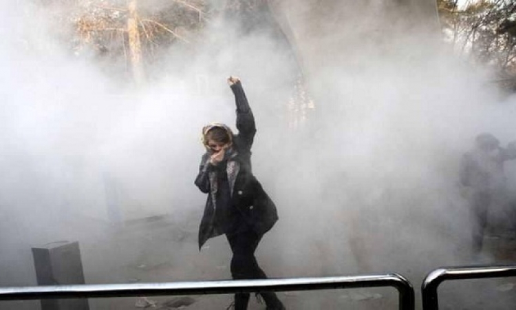 دور قيادى للنساء فى احتجاجات ايران رغم الاعتقال والتنكيل