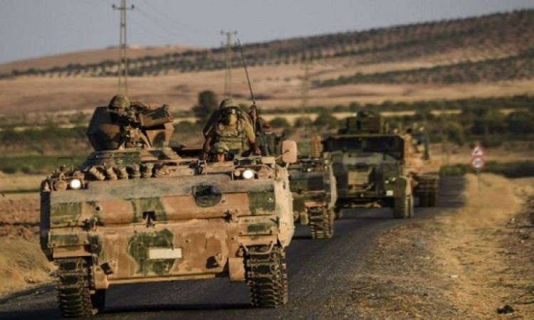 الجيش التركى يطوق مدينة عفرين شمال سوريا 