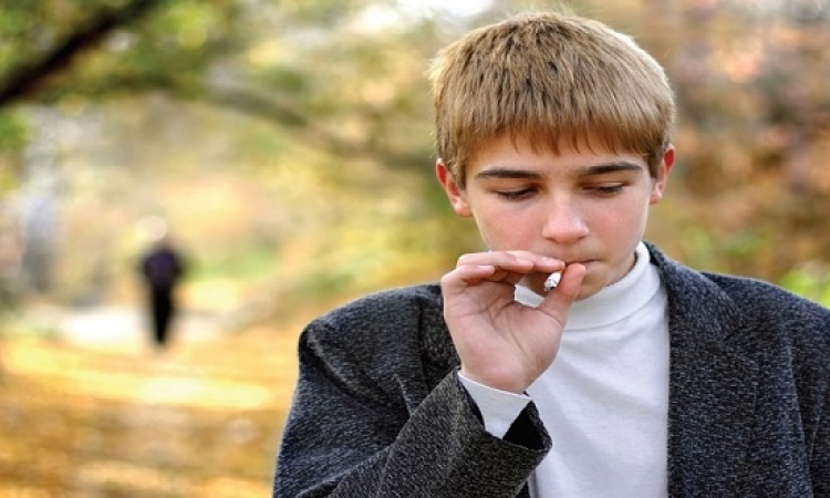 العنصرية تزيد من احتمالية اتجاه المراهقين إلى التدخين