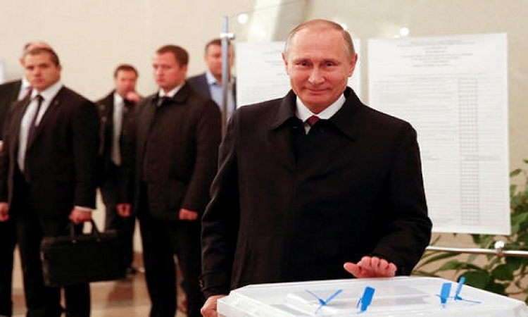انطلاق التصويت فى الانتخابات الروسية .. وتوقعات بفوز بوتين