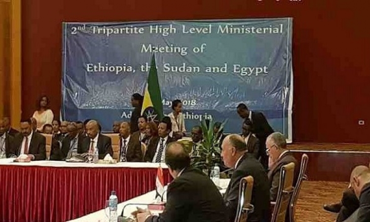مصر والسودان وإثيوبيا يتفقون على عقد قمة دوريه وعلى انشاء صندوق استثمار لتحقيق التقارب
