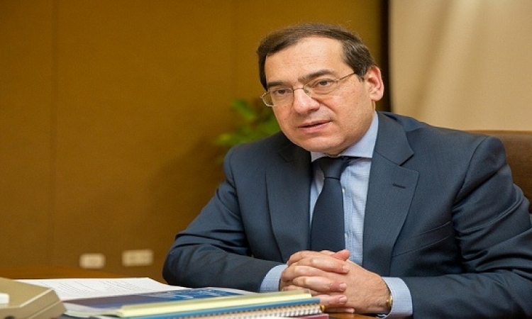 وزارة البترول توقع اتفاقا لاستغلال فوسفات أبو طرطور