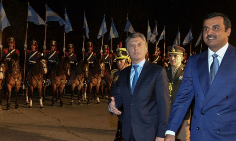 صحيفة تهاجم رئيس الأرجنتين بسبب علاقته بـ”تميم”