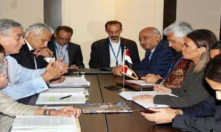 مصر توقع اتفاقاً مع البنك الدولى بـ300 مليون دولار لدعم البنية الأساسية فى خمس محافظات