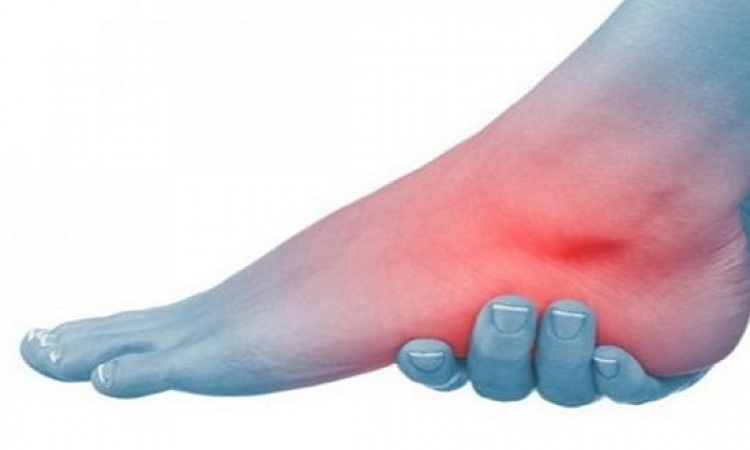 تورم القدمين مؤشر للإصابة بأمراض خطيرة