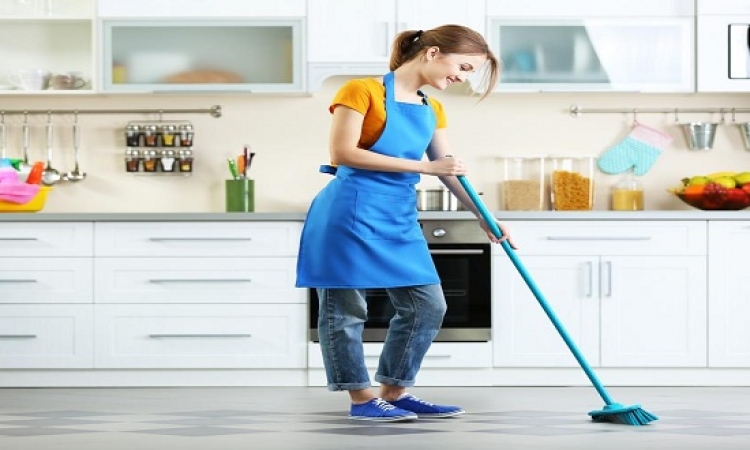 أمور يجب مراعاتها بِشأن تنظيف أرضية المطبخ