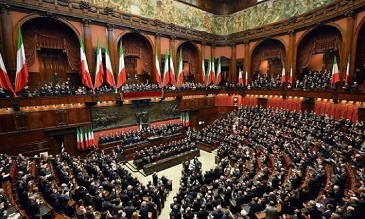 برلمانى إيطالى يهاجم رئيس مجلس النواب الايطالى بسبب موقفه من مصر