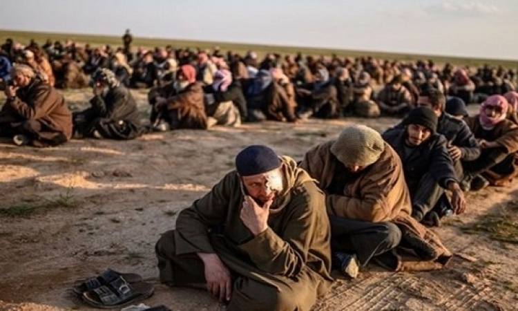 استسلام ثلاثة آلاف داعشي في بلدة الباغوز خلال لقوات قسد