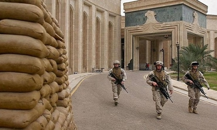 السفارة الأمريكية تأمر موظفيها بمغادرة العراق “على الفور”