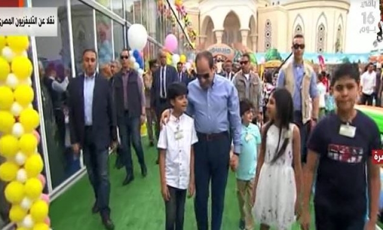 السيسى يشارك أُسر وأبناء شهداء الجيش والشرطة احتفالات عيد الفطر