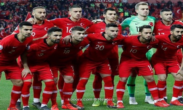المنتخب التركى لكرة القدم يتعرض للإهانة فى مطار أيسلندى