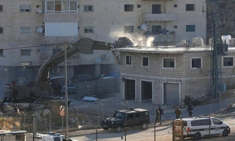 إسرائيل تهدم منازل فلسطينيين قرب القدس