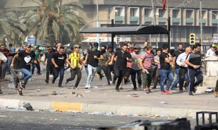 مواجهات عنيفة بين المتظاهرين والأمن العراقى فى ساحة التحرير ببغداد