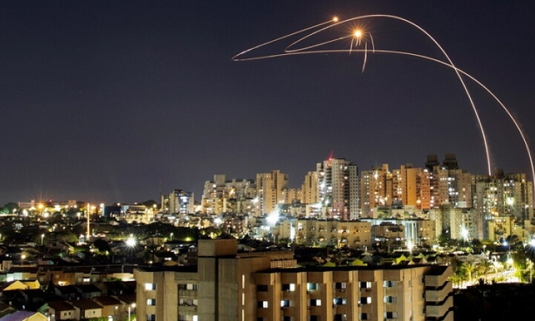 الجيش الاسرائيلى : إطلاق 60 صاروخاً من قطاع غزة باتجاه إسرائيل خلال الليلة الماضية