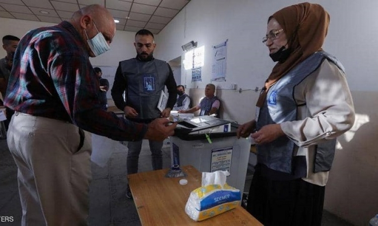 مفوضية الانتخابات العراقية تعلن النتيجة النهائية : نسبة التصويت 43 % والكتلة الصدرية الفائز بـ 73 مقعد