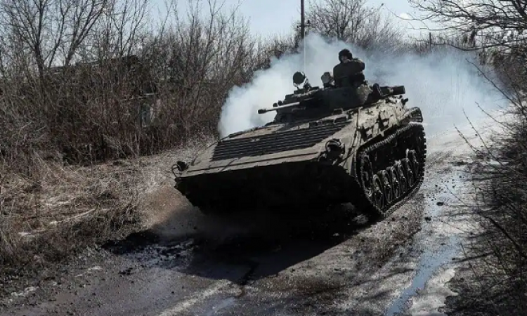 بعد انسحابها من محيط كييف .. القوات الروسية تستعدّ لشن “هجوم ضخم” شرق أوكرانيا