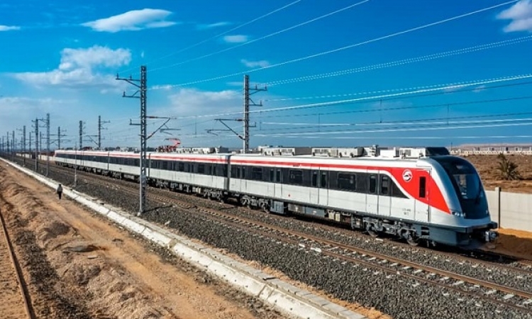 تشغيل 3 محطات جديدة بالقطار الكهربائى الخفيف LRT اليوم