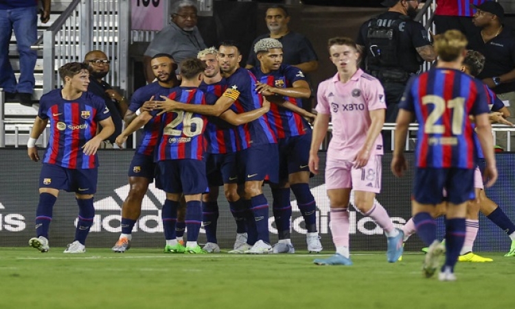 برشلونة يواجه توتنهام الليلة في نهائي كأس خوان جامبر