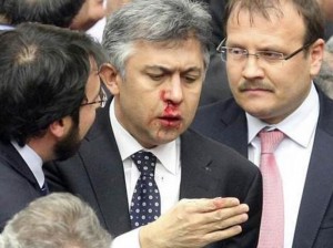 شجار بالبرلمان التركي.jpg3